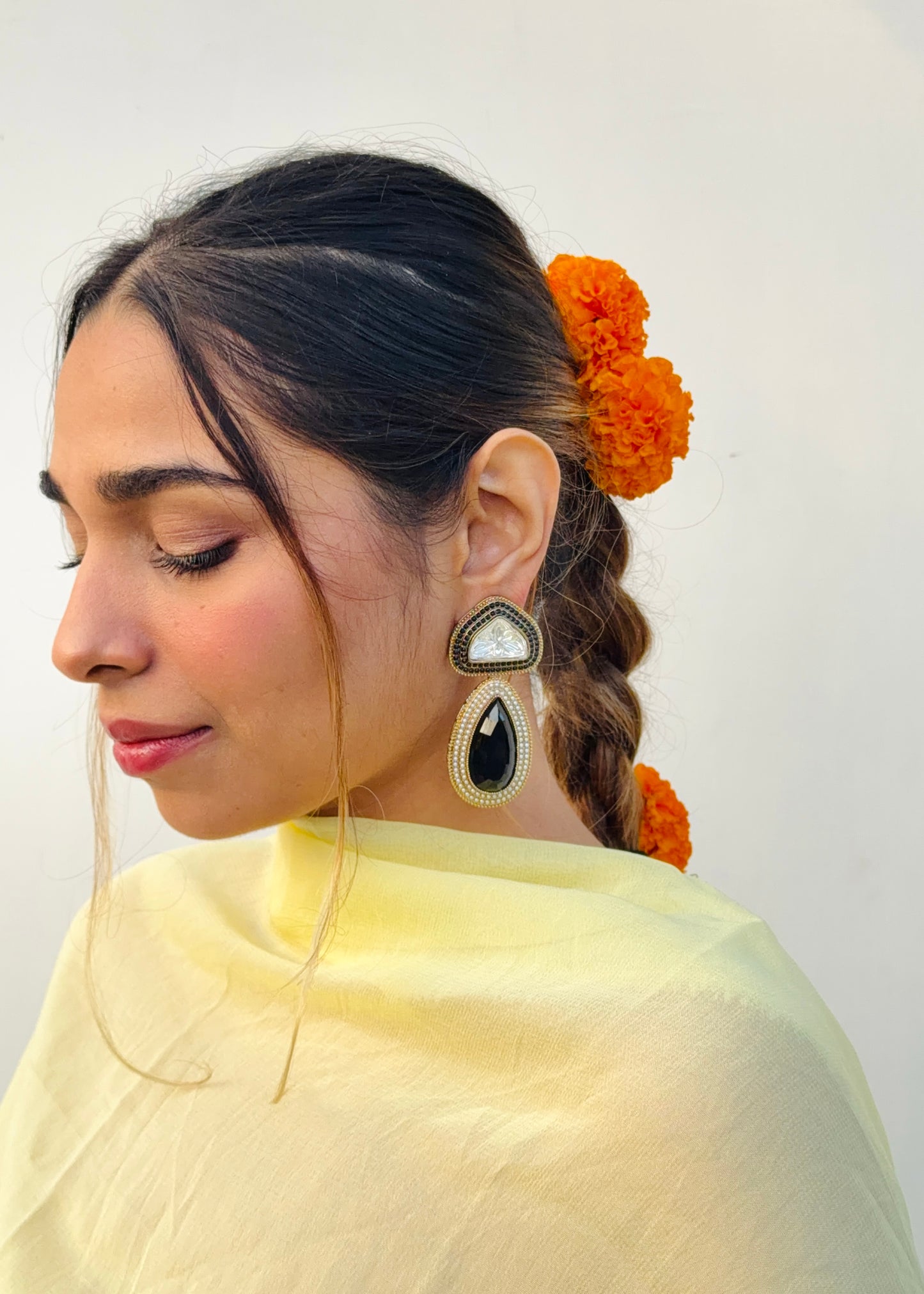 Tejini Crystal Drops (Black)